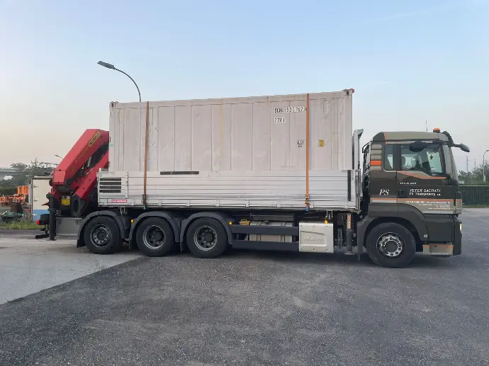 LKW PS Transporte (seitlich mit Kran)