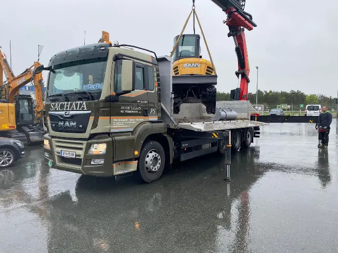 LKW PS Transporte im Kraneinsatz